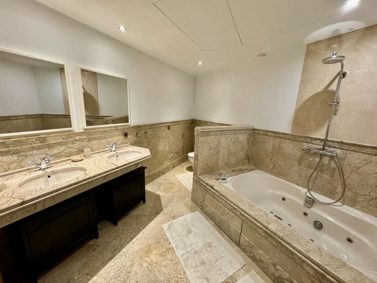 Apartment for Sale in San Pedro De Alcántara, Malaga 14