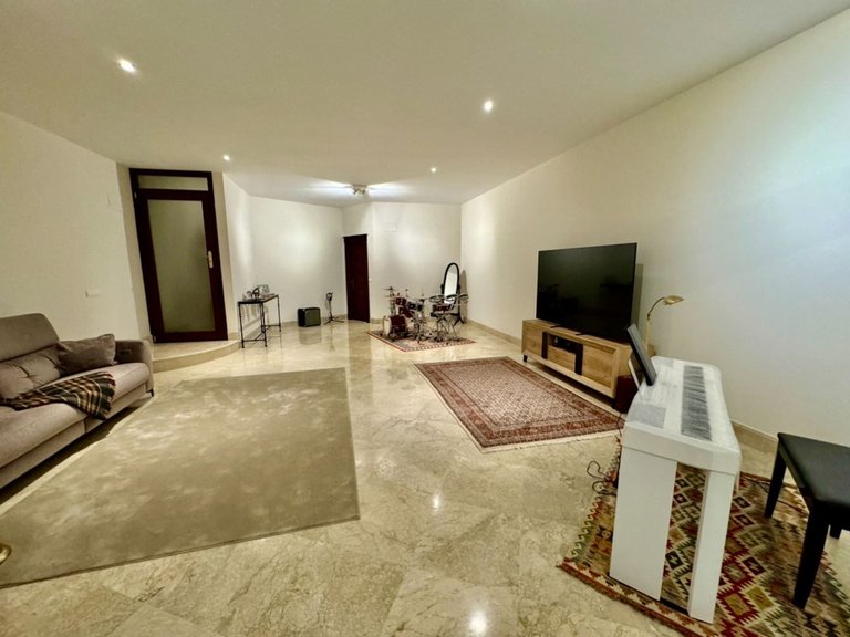 Apartment for Sale in San Pedro De Alcántara, Malaga 26