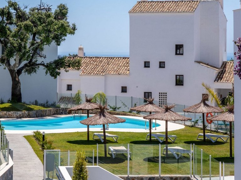 Apartment for Sale in Altos De Los Monteros, Malaga 38