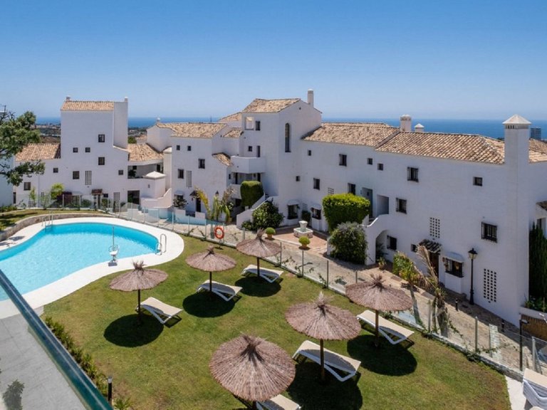 Apartment for Sale in Altos De Los Monteros, Malaga 41