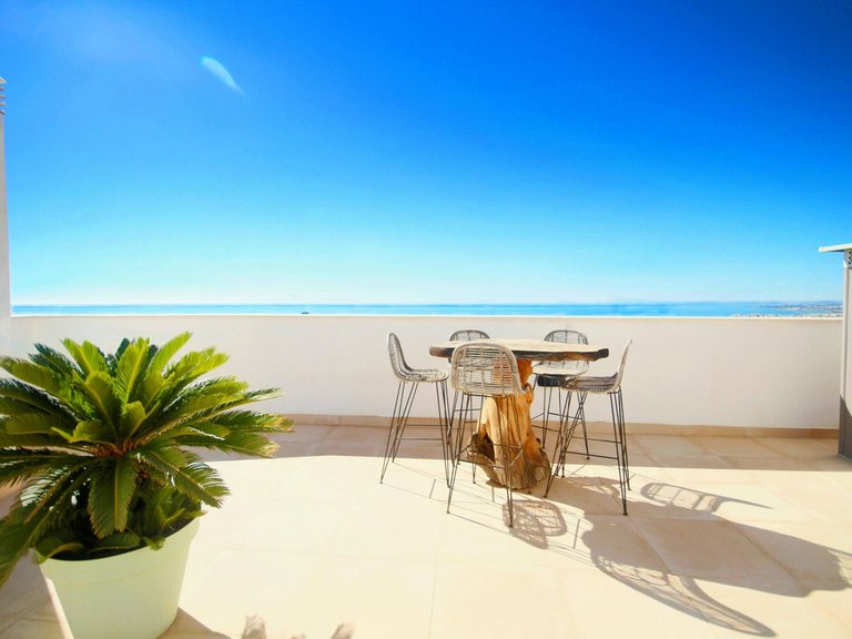 Apartment for Sale in Altos De Los Monteros, Malaga 9