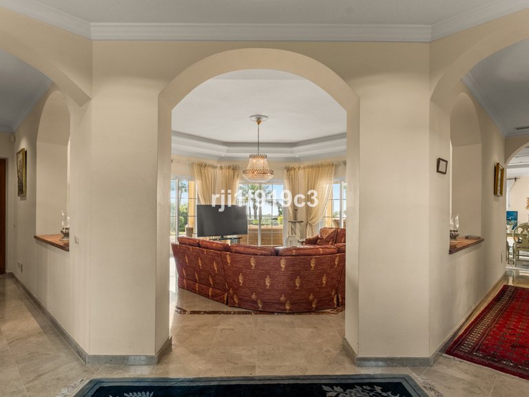 Villa for Sale in Elviria, Malaga 14