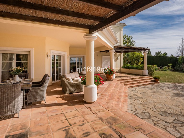Villa for Sale in Elviria, Malaga 19