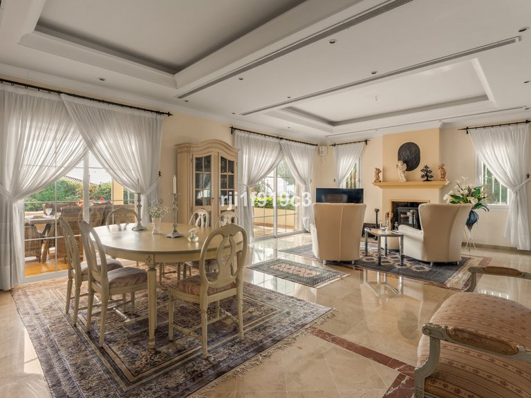 Villa for Sale in Elviria, Malaga 31