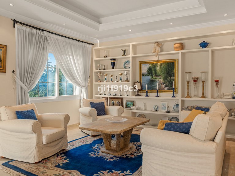 Villa for Sale in Elviria, Malaga 33