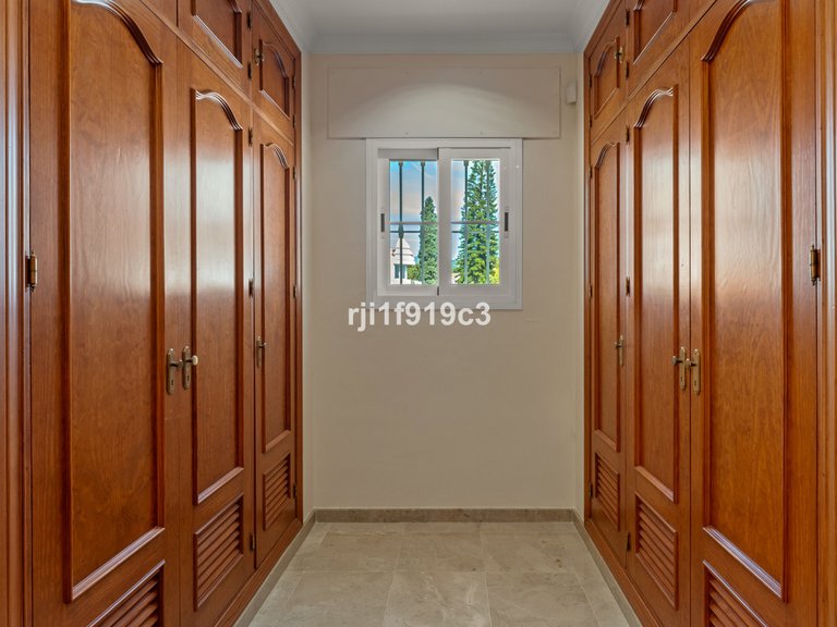 Villa for Sale in Elviria, Malaga 37