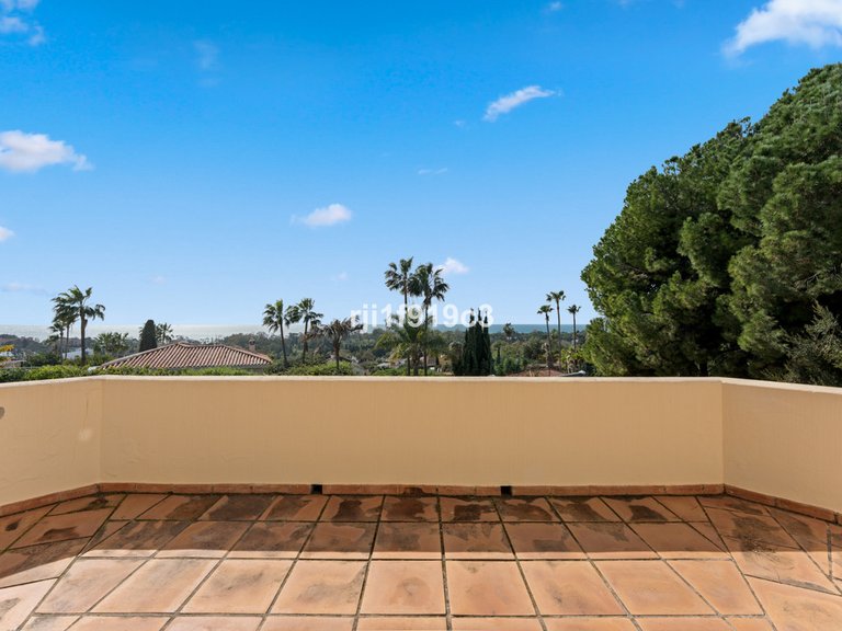 Villa for Sale in Elviria, Malaga 46
