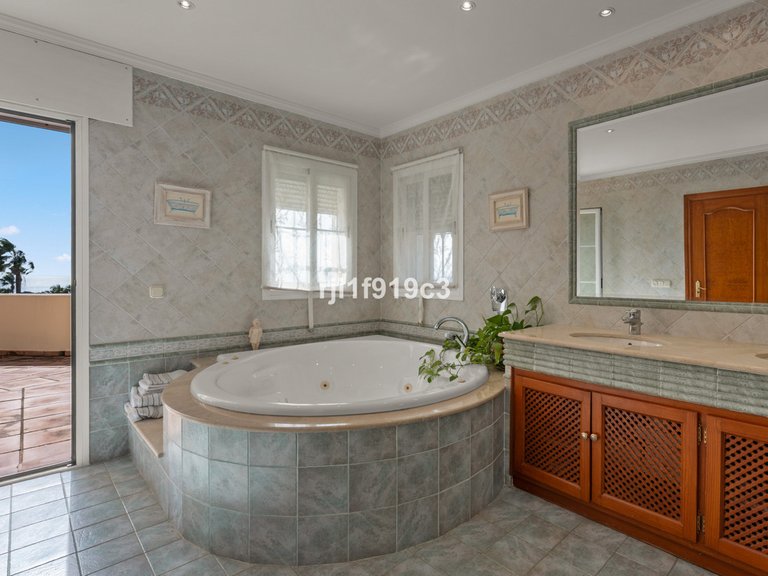 Villa for Sale in Elviria, Malaga 48
