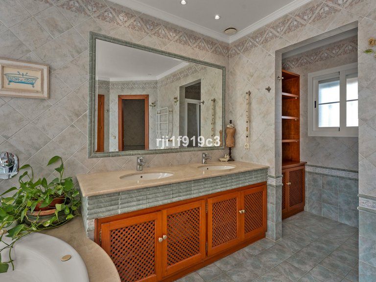 Villa for Sale in Elviria, Malaga 49