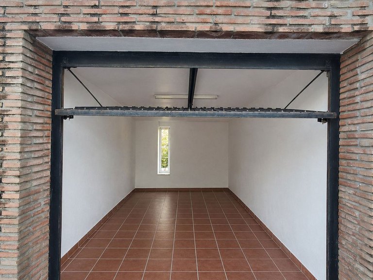 Villa for Sale in Nueva Andalucía, Malaga 26