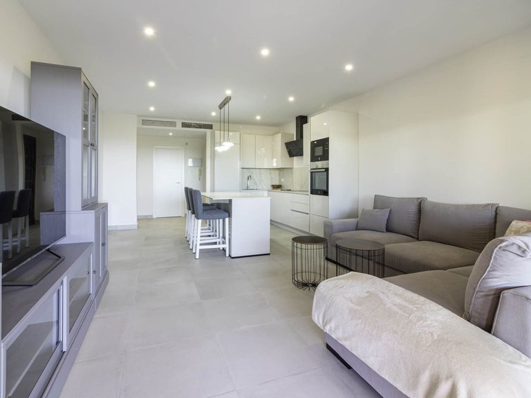 Apartment for Sale in Los Flamingos, Malaga 10