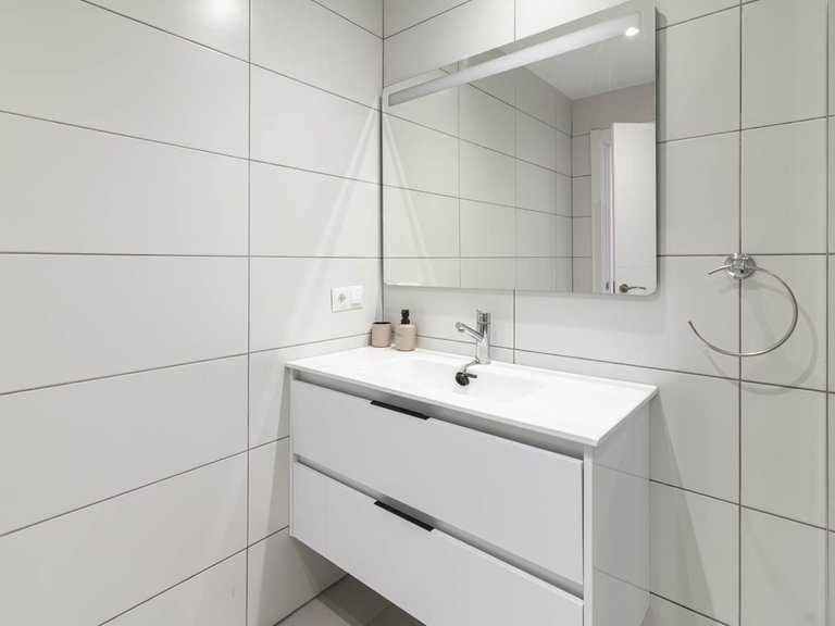 Apartment for Sale in Los Flamingos, Malaga 16