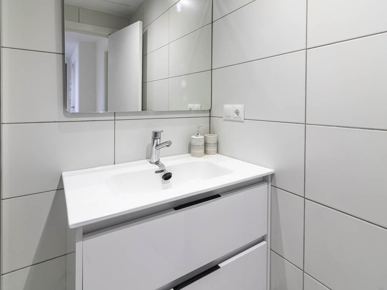 Apartment for Sale in Los Flamingos, Malaga 17