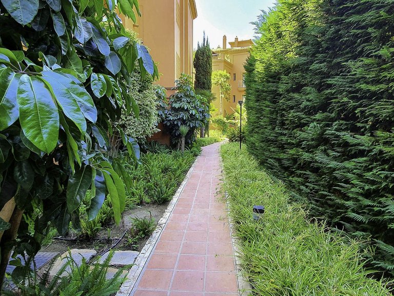 Apartment for Sale in Los Flamingos, Malaga 22