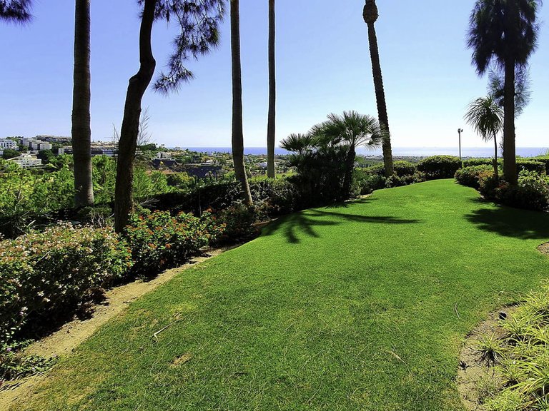 Apartment for Sale in Los Flamingos, Malaga 23