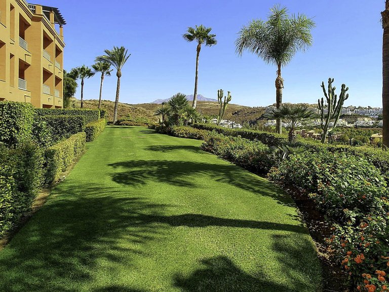 Apartment for Sale in Los Flamingos, Malaga 24