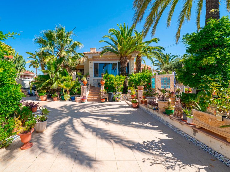 Villa for Sale in Rojales, Alicante 1