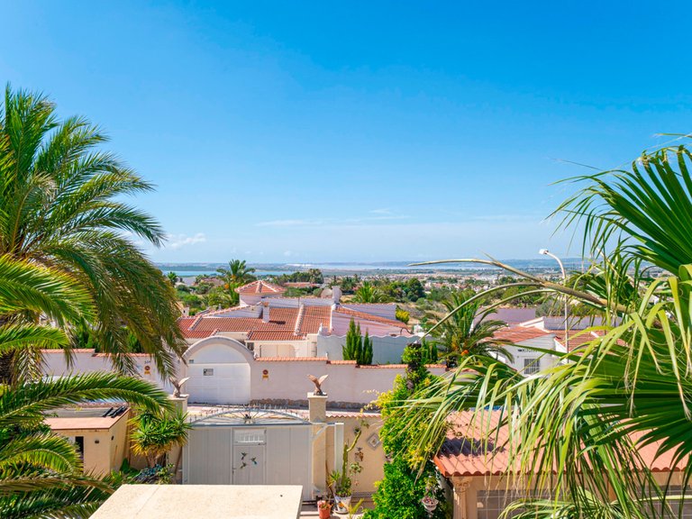 Villa for Sale in Rojales, Alicante 32