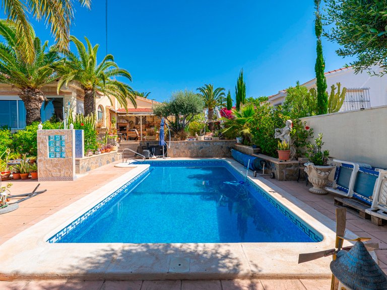 Villa for Sale in Rojales, Alicante 4
