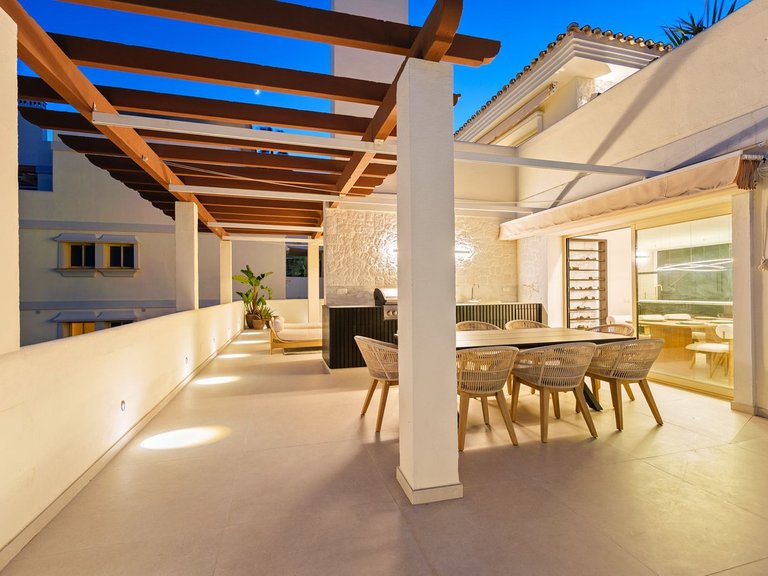 Apartment for Sale in Nueva Andalucía, Malaga 39