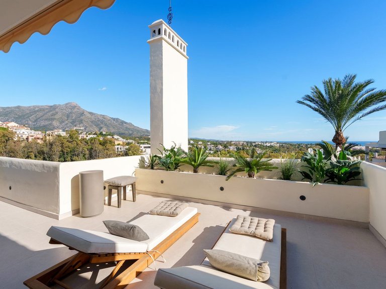 Apartment for Sale in Nueva Andalucía, Malaga 5