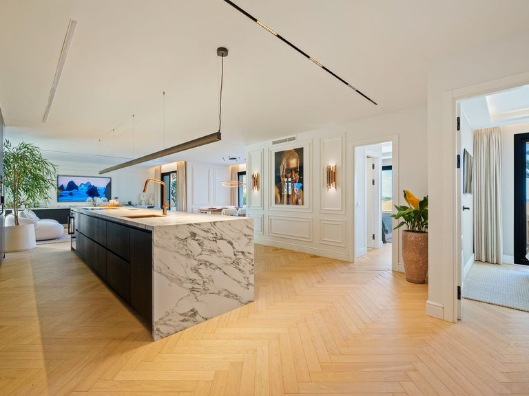 Apartment for Sale in Nueva Andalucía, Malaga 8