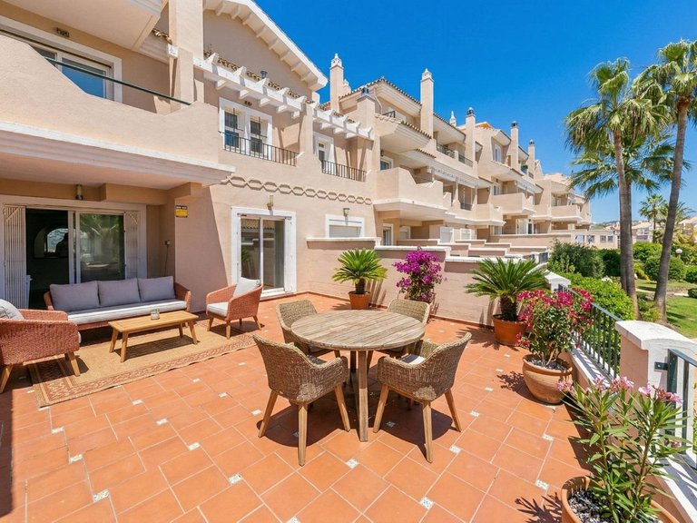 Villa for Sale in La Duquesa, Malaga 1