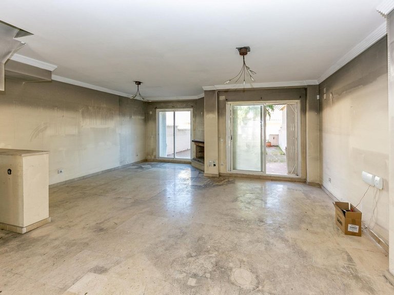 Villa for Sale in La Duquesa, Malaga 12