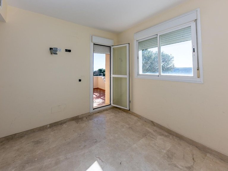 Villa for Sale in La Duquesa, Malaga 24