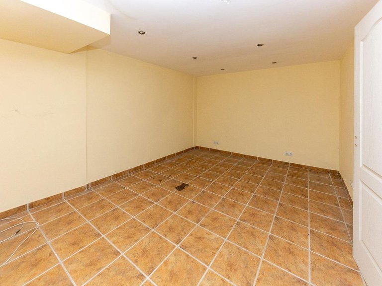 Villa for Sale in La Duquesa, Malaga 35