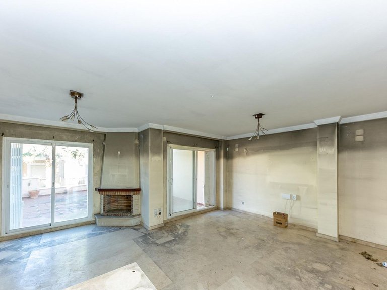 Villa for Sale in La Duquesa, Malaga 44