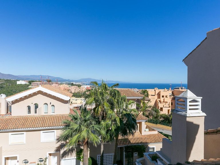 Villa for Sale in La Duquesa, Malaga 65
