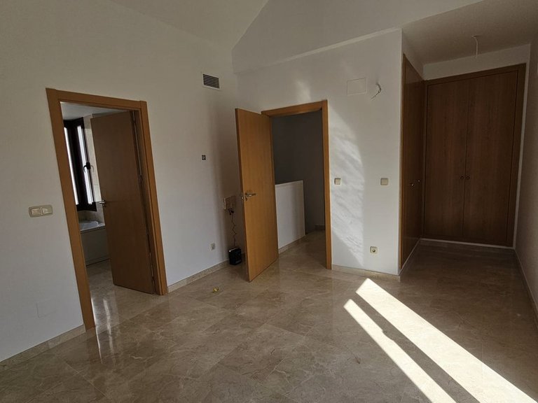 Villa for Sale in Doña Julia, Malaga 25