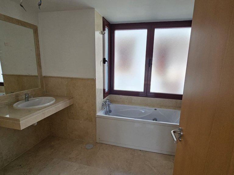 Villa for Sale in Doña Julia, Malaga 27