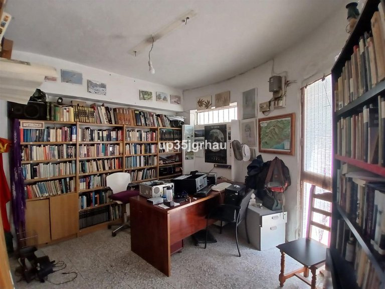 Villa for Sale in Estepona, Malaga 11