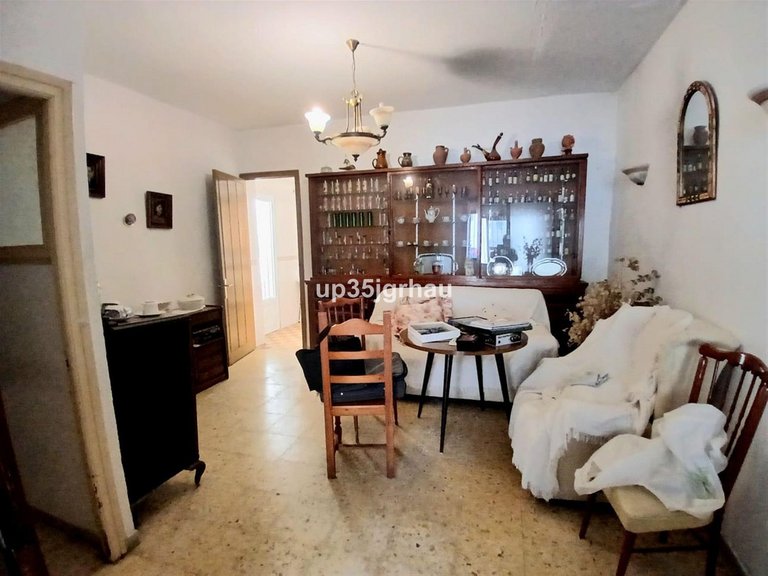 Villa for Sale in Estepona, Malaga 14