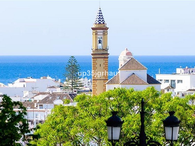 Villa for Sale in Estepona, Malaga 2