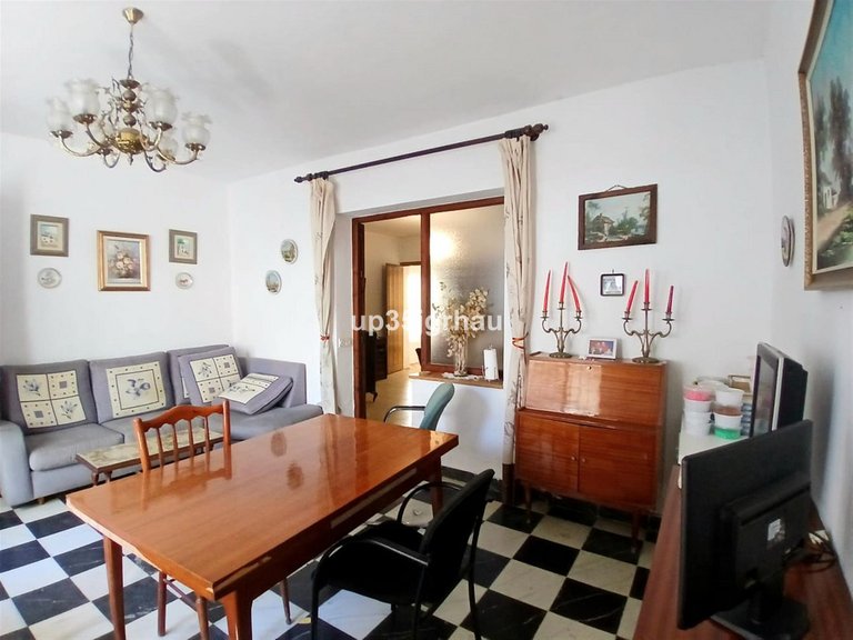 Villa for Sale in Estepona, Malaga 9