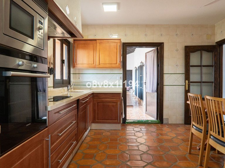 Villa for Sale in Alhaurín De La Torre, Malaga 20
