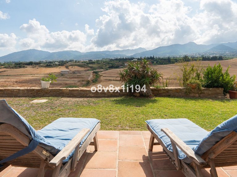 Villa for Sale in Alhaurín De La Torre, Malaga 25