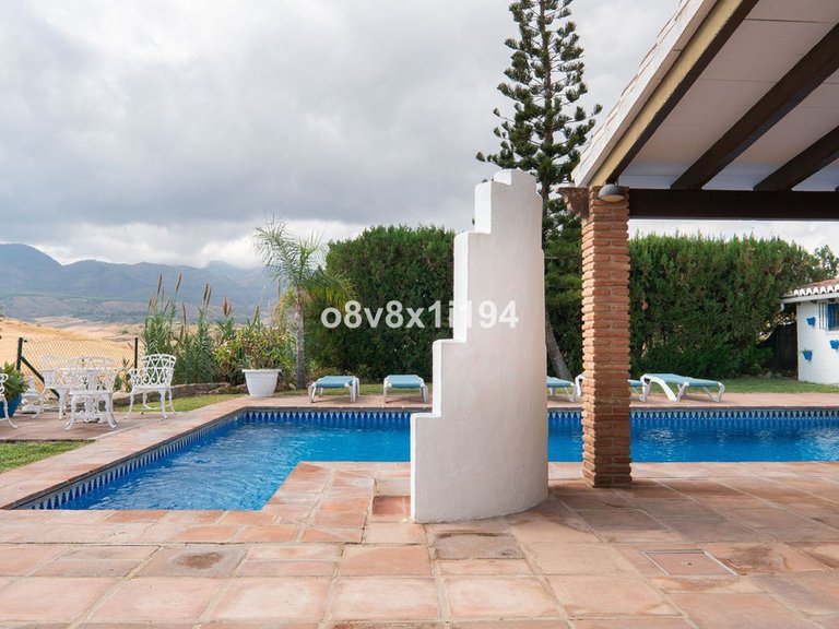 Villa for Sale in Alhaurín De La Torre, Malaga 27