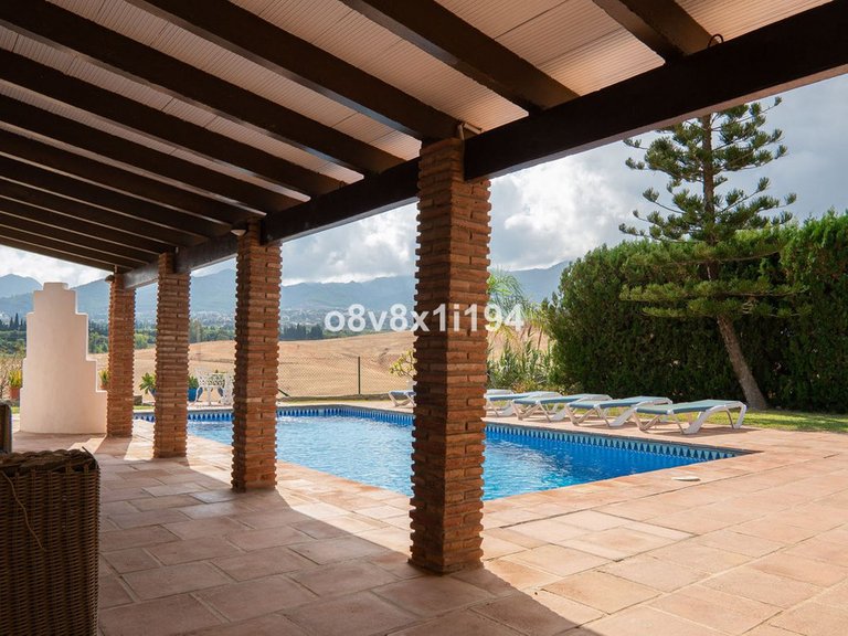 Villa for Sale in Alhaurín De La Torre, Malaga 31