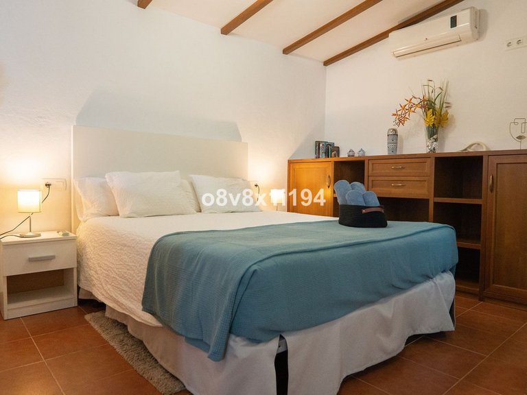 Villa for Sale in Alhaurín De La Torre, Malaga 35