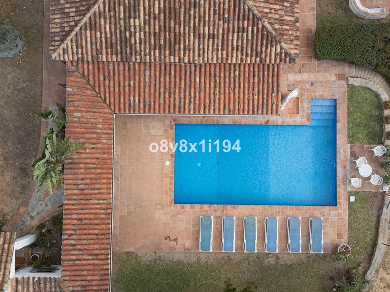Villa for Sale in Alhaurín De La Torre, Malaga 38
