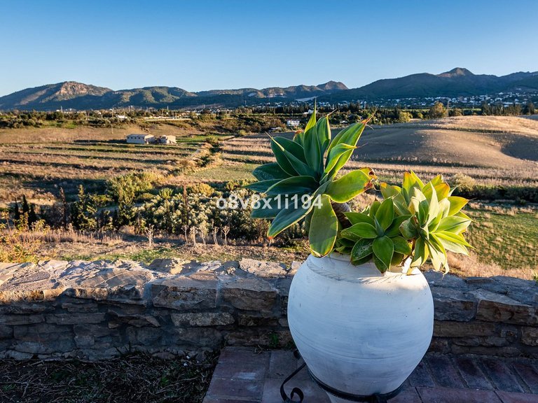 Villa for Sale in Alhaurín De La Torre, Malaga 44