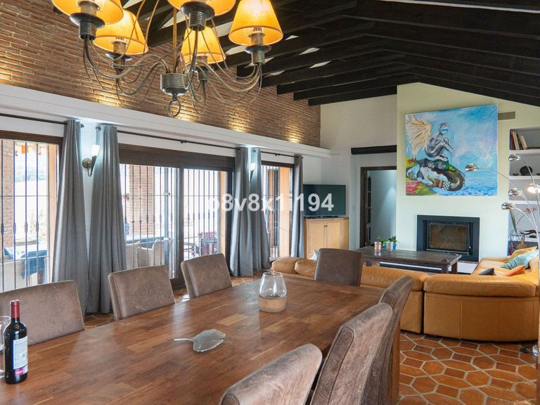 Villa for Sale in Alhaurín De La Torre, Malaga 5