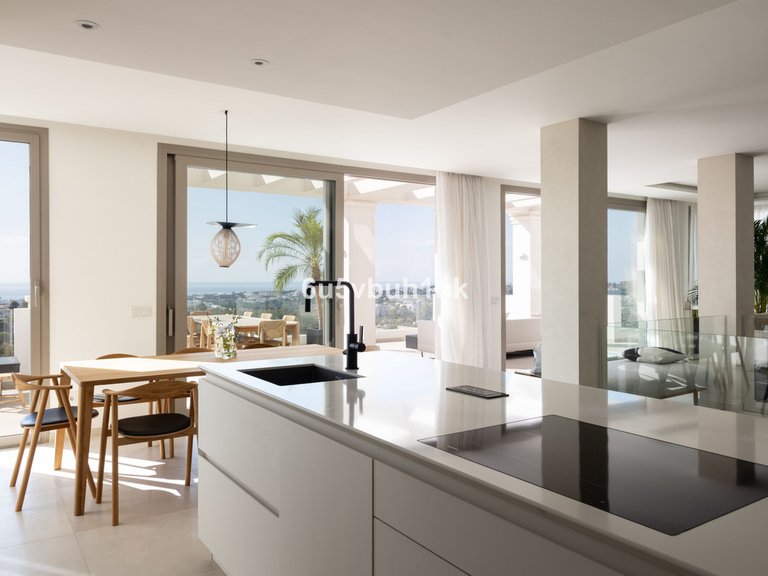 Apartment for Sale in Nueva Andalucía, Malaga 16