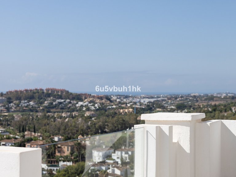 Apartment for Sale in Nueva Andalucía, Malaga 28