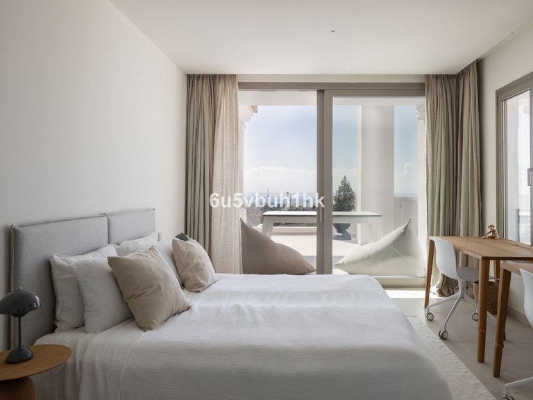 Apartment for Sale in Nueva Andalucía, Malaga 40