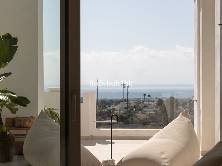 Apartment for Sale in Nueva Andalucía, Malaga 47